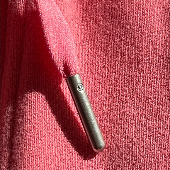 Lululemon Scuba High-Rise Short 5" - Picture 4 of 14